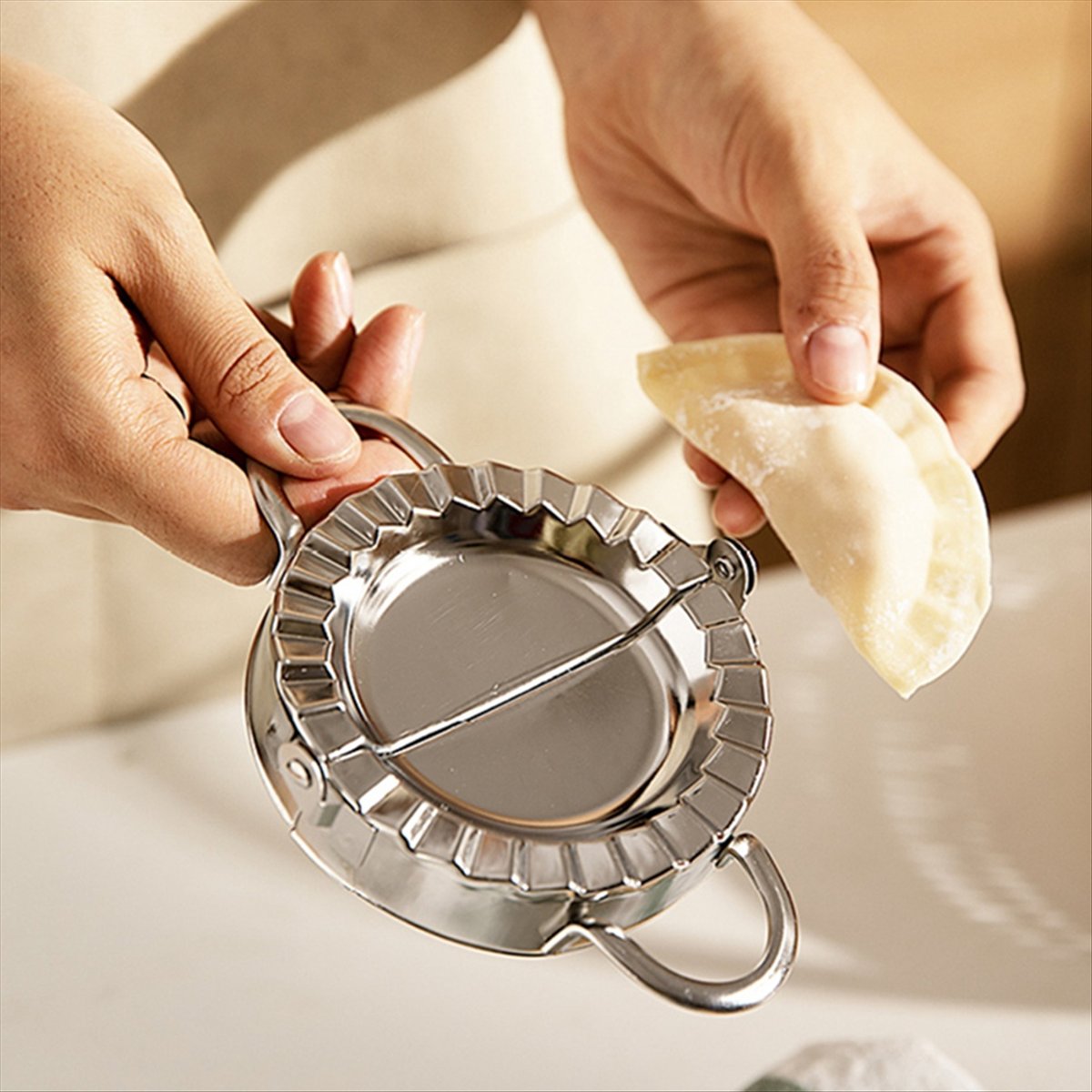 Kitchen Gadgets Trending - Cetakan Pangsit Tren 2026 dari Baja